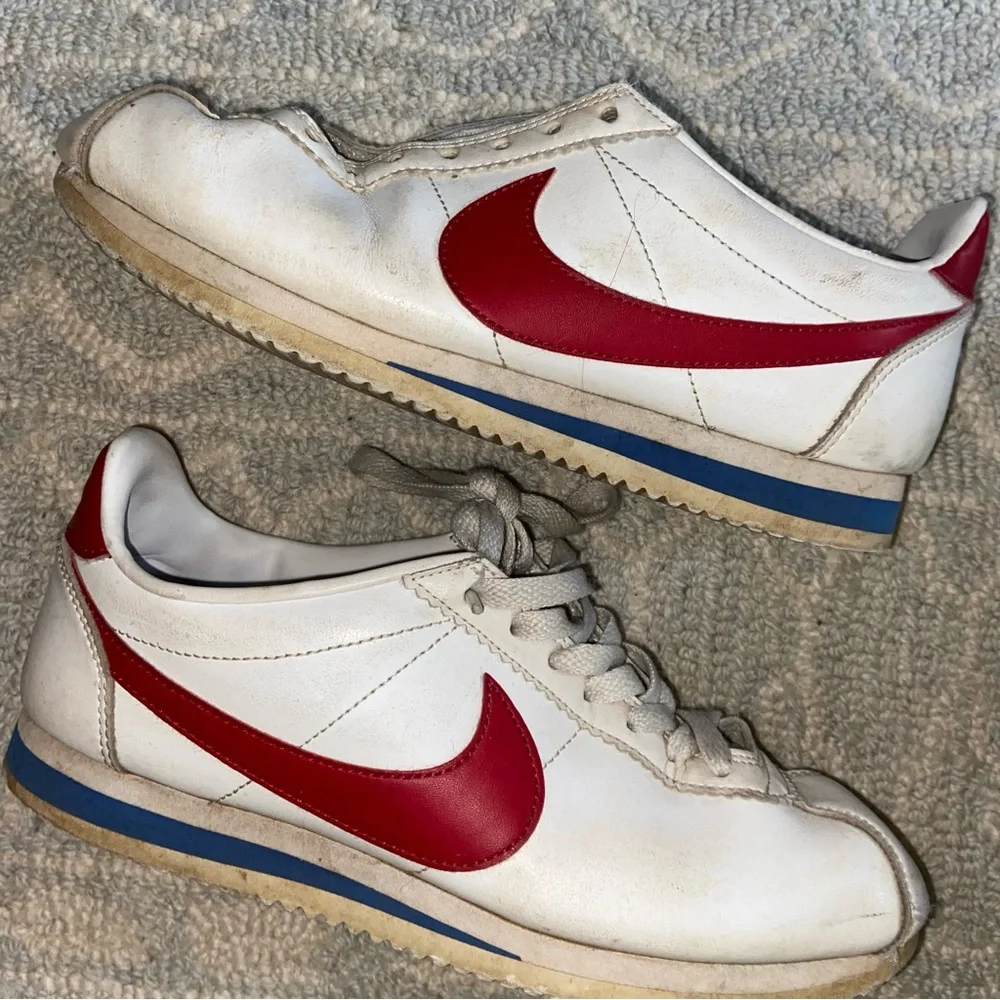Nike Cortez Women’s 7.5 Classic white with red and blue sneakers retro